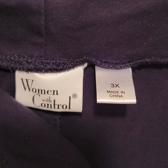 Navy knit convertible pants w/pockets - Picture 4 of 5